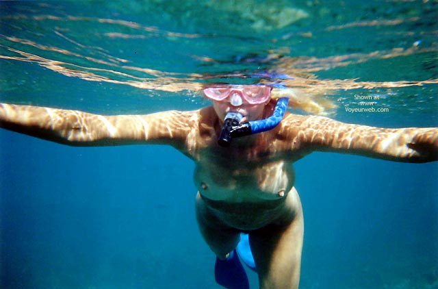 Pic #1 Pearl Snorkelling Nude In Hawaii