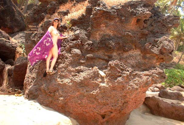 Pic #1 Indian Babe Nude On The Rocks