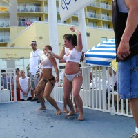 Pic #1 Daytona Beach Girls Get Crazy
