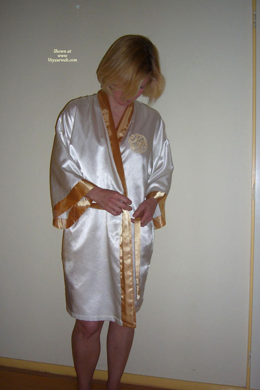 Pic #1Dutch Girl In Kimono