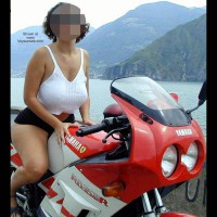Pic #1 Tiziana in Moto