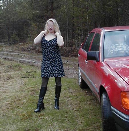 Pic #1 Pee Babe Linda On a Mercedes