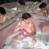 *TU My Wife Lisa, Dam Shes Cute in a Tub!!!