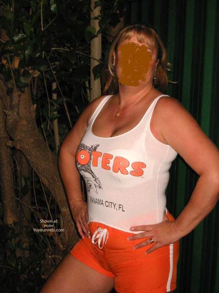 Pic #1 Retired Hooters Gal