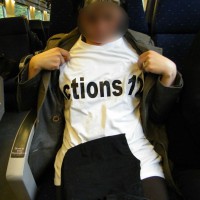 Actions 12 (Dans Le Train)