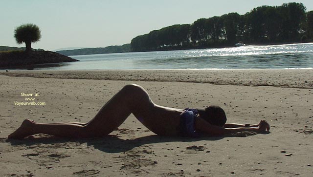 Pic #1 Beachgirl