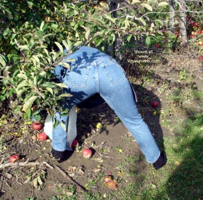 Pic #1Melony Jane Apple Picking Part 1