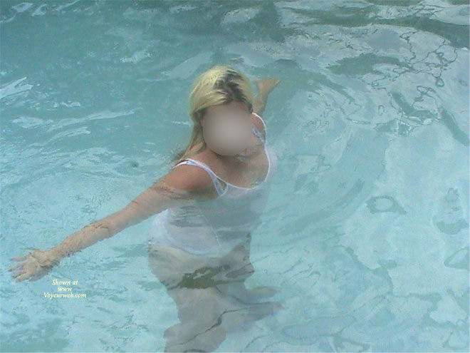 Pic #1Wife In The Pool