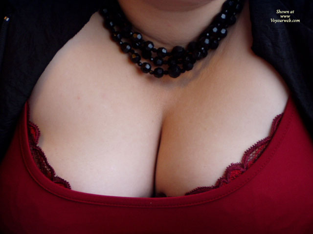 Pic #1Her Marvelous Cleavage
