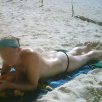 Nude Wife:&nbsp;Beach