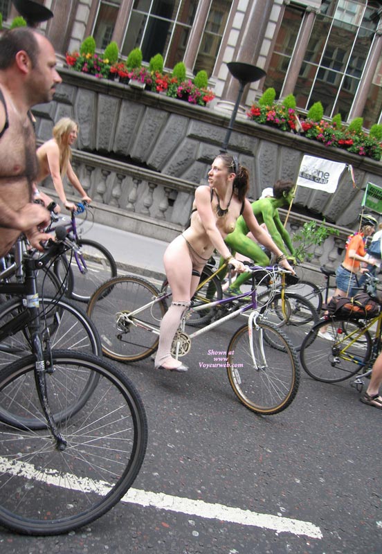 Pic #1Street Voyeur:&nbsp;Nude Bike Ride - Sexiest Girl To Ride A Bike
