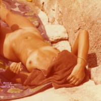 Nude Wife:&nbsp;Beach Affairs