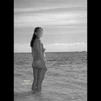 Pic #1 Nude Girlfriend:&nbsp;Fun Times On The Beach!