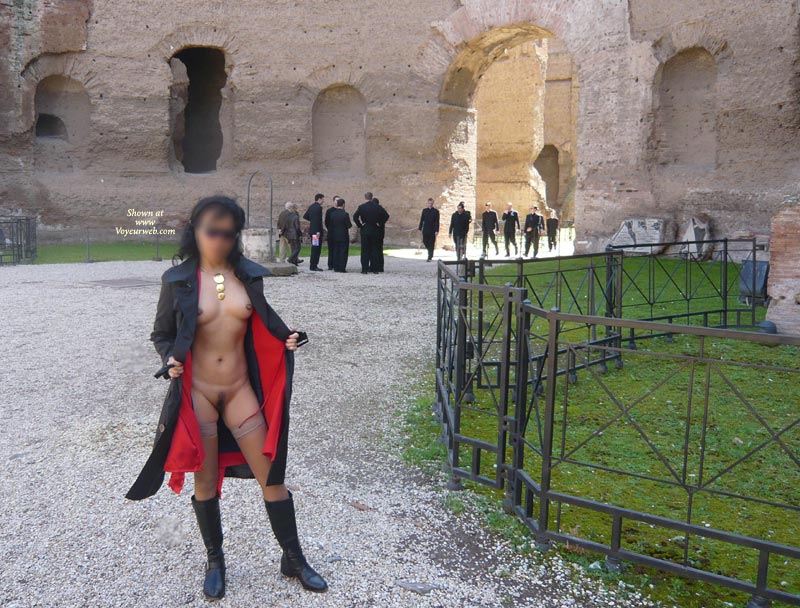 Pic #1Nude Wife:&nbsp;Trip To Roma