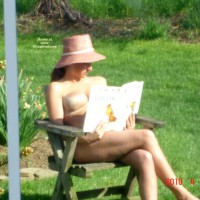 Nude :&nbsp;Nude Reading