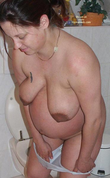 Pic #1Dep-Pregnant In Bathroom