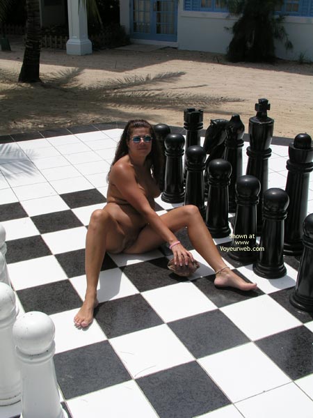 Pic #1Nude Chess Anyone?