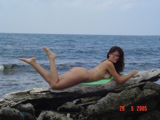 Pic #1Karla En La Playa