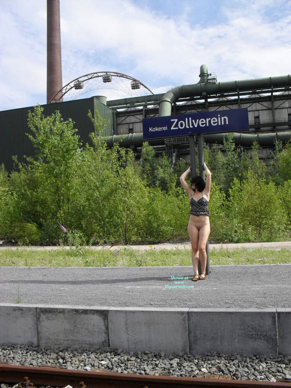 Pic #1Nude Me on heels:&nbsp;*PL Soana Visit Zollverein