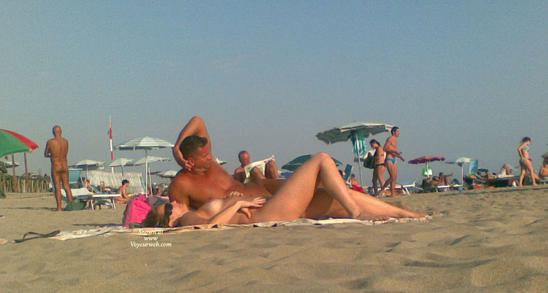 Pic #1Beach Voyeur:&nbsp;Italian Beach