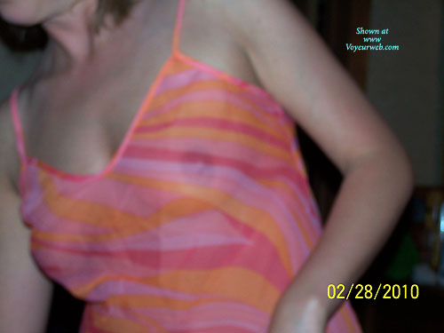 Pic #1Topless Amateur Very Shy Wife