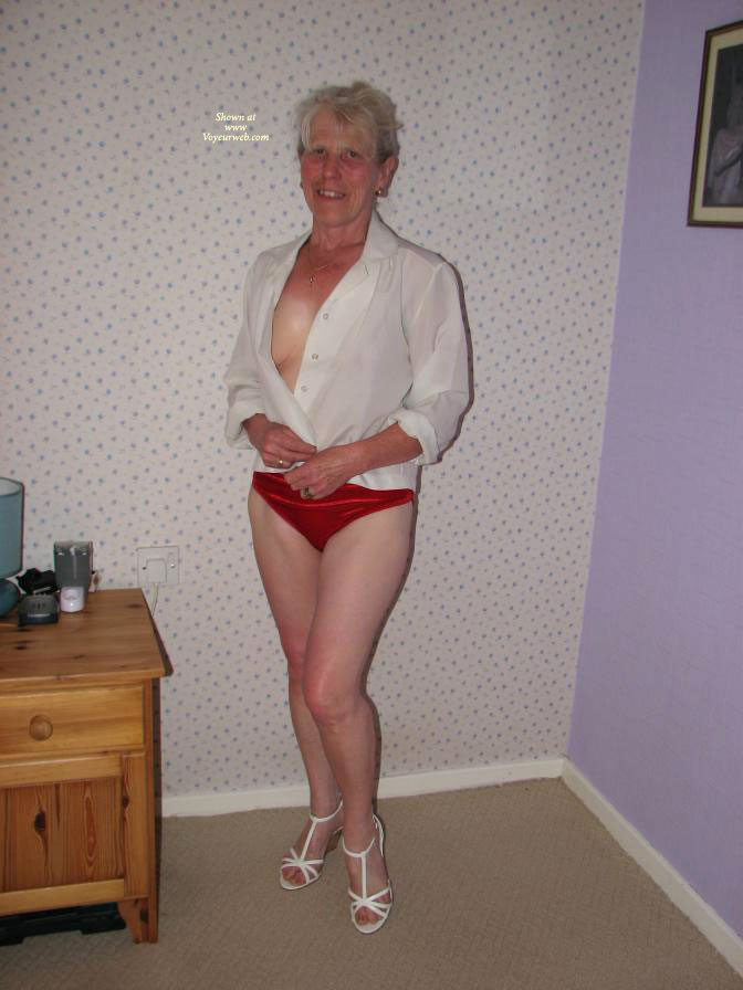 Pic #1Nude Wife on heels Lady In Red