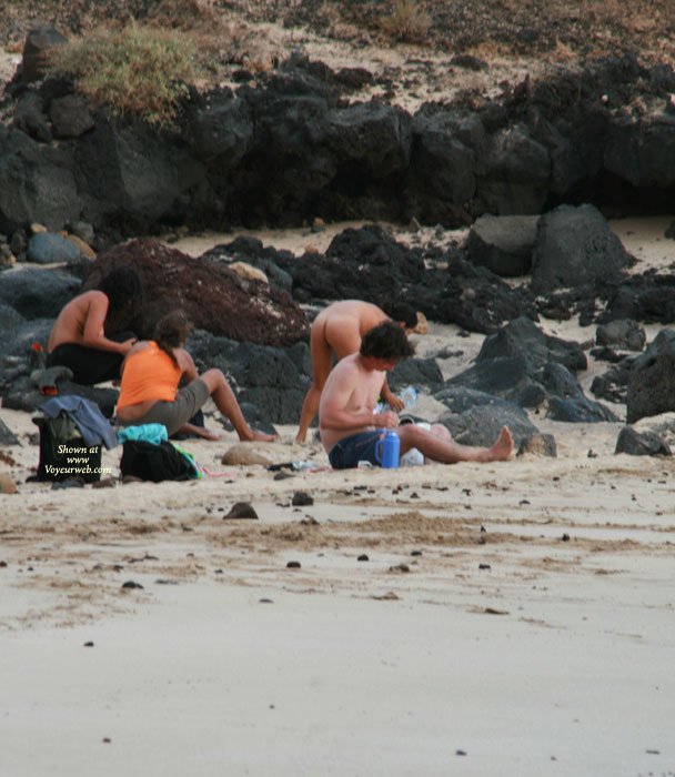Pic #1Beach Voyeur:&nbsp;Girls At Beach