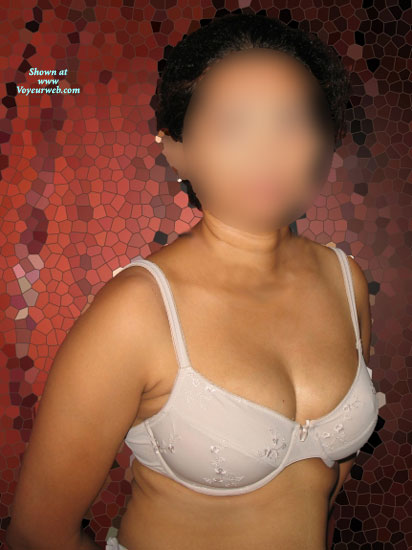 Pic #1 Topless Wife Rani Dares!  (Boobs)