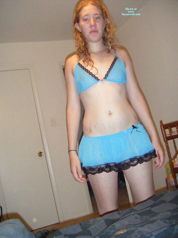 Pic #1Bottomless Amateur Trying To Look Sexy