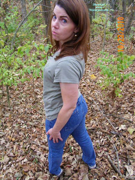 Pic #1Nude Girlfriend:&nbsp;Gf's Trip To The Woods