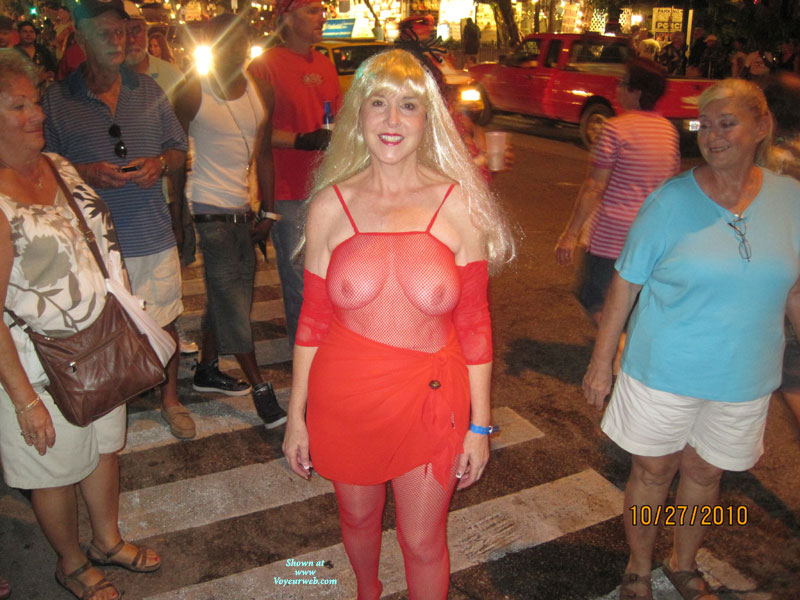 Pic #1Topless Wife:&nbsp;Fantasy Fest Red Night