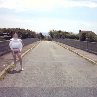 Topless Neighbor:&nbsp;Shrublands Milf Flashing A27 Bridge