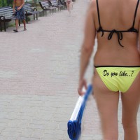 Yellow Bikini With &quot;do You Like&quot; On Ass - Beach Voyeur , Do You Like My Ass Bikini, Slogan Bikini