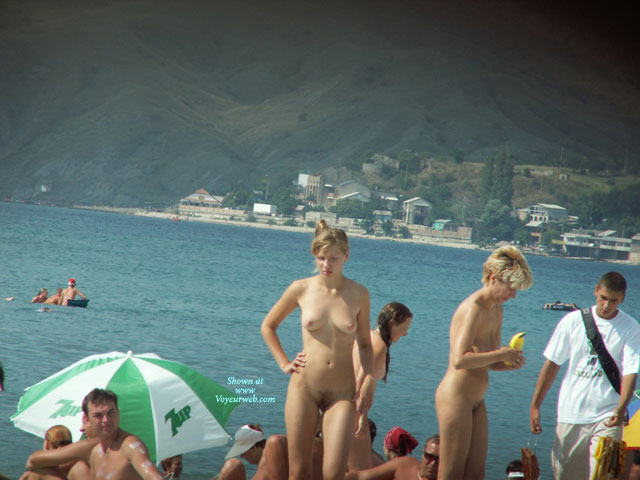 Pic #1Clons On Nude Beach
