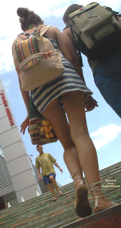 Pic #1Short Skirts On Streets