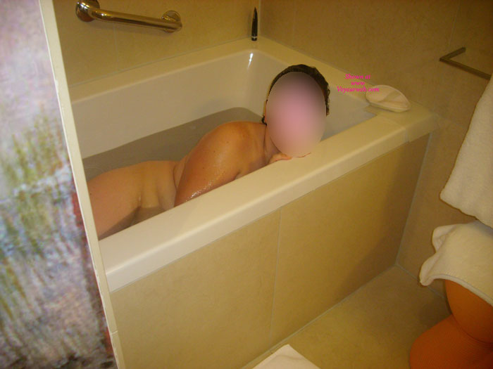 Pic #1 Takin' A Bath