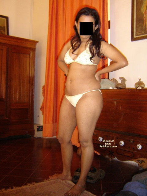 Pic #1Sarita - Bikini Strip (part 1