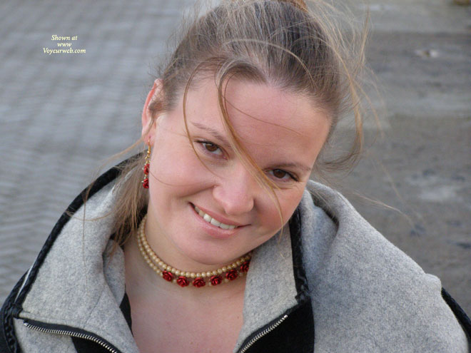 Pic #1 Woosy Nude In Public For Caroline