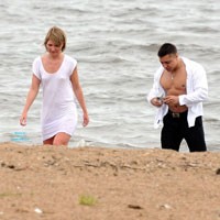 Couples in Focus - Beach Voyeur , On Hot Days, Not All Wear Bras, And Sometimes Even Less Clothing