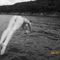 Nude Diving - Long Legs, Naked Girl, Nude Amateur , Action Pose, Diving Nude Girl At Lake, Artistic Position, Naturalist, Skin Diving, Black And White, B&w Photo, B&w Nude Diving In Water, Diving Into Water, Nude In Water, Nice Behind