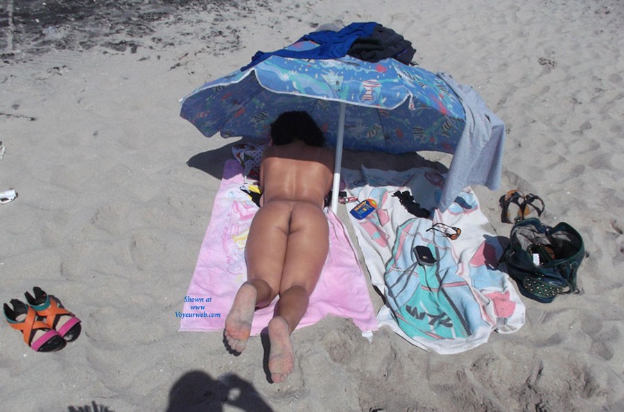 Pic #1La Mia Mogliettina Nuda in Vacanza - Pussy, Beautiful Ass, Beach, Big Tits