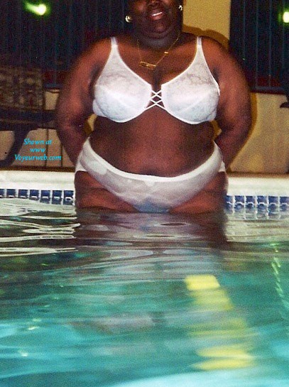 Pic #1In The Pool - Wife/wives, Bbw, Bikini Voyeur, Wet