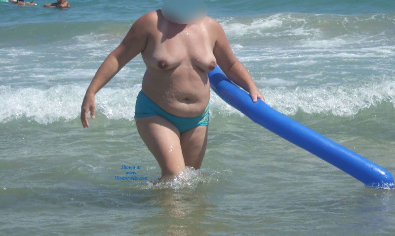 Pic #1 Para Que Todos la Contemplen - Beach, Big Tits, Bbw