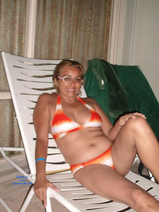 Pic #1Gladys I - Beach, Bikini Voyeur, Mature