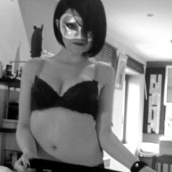 Pic #1 Dark Games - Brunette