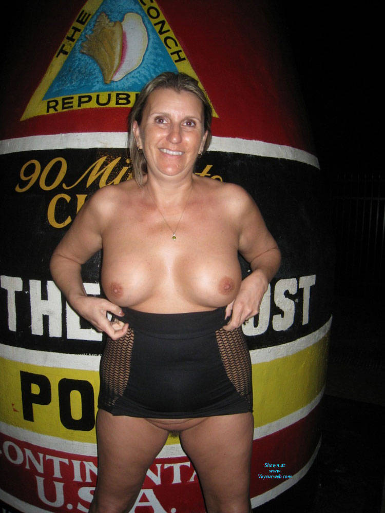 Pic #1 Alex In Key West - Big Tits, Flashing, Public Exhibitionist, Public Place
