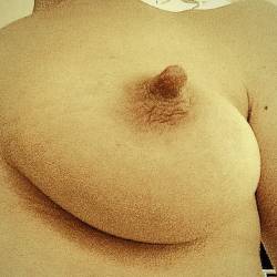 Medium tits of my wife - Laurie