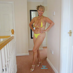 Linda Erotically In Yellow Bikini And Heels - High Heels Amateurs, Blonde, Bikini Voyeur, Big Tits, Mature