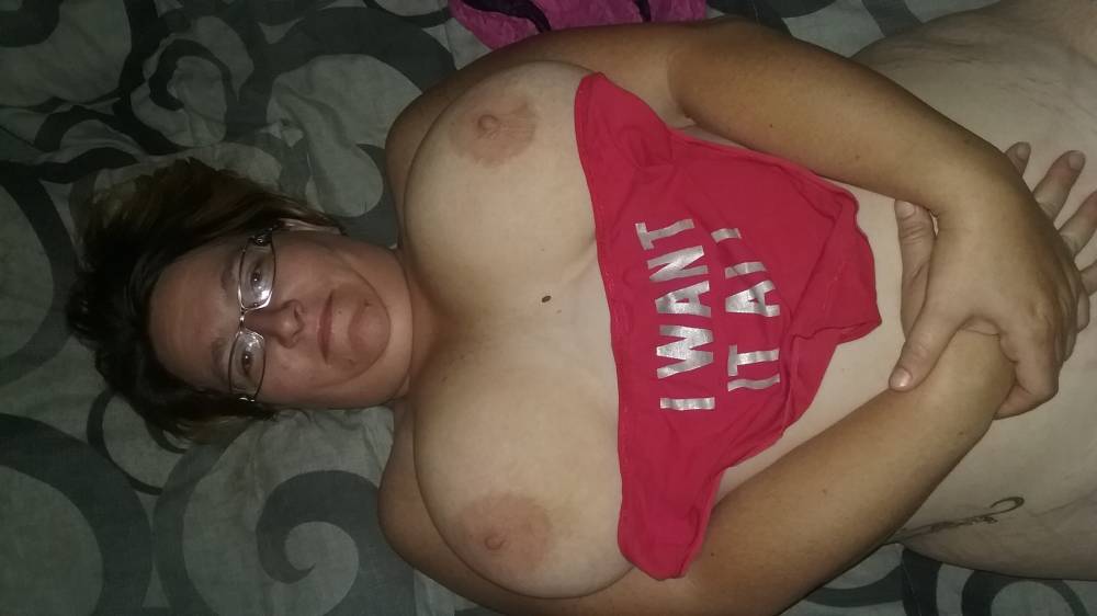 Pic #1 Very large tits of my wife - amy teaser
