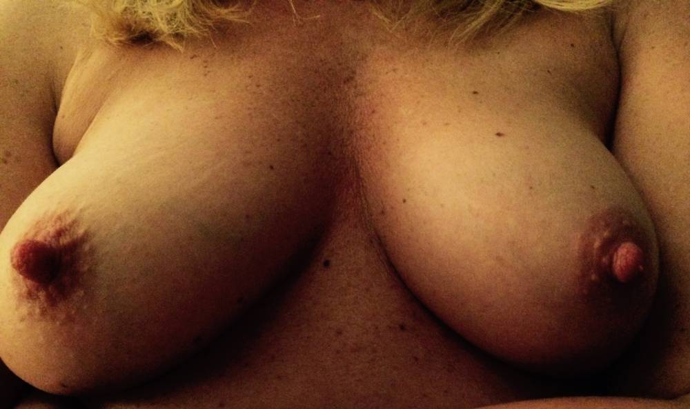 Pic #1 Large tits of my wife - Blondie 